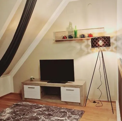 Elegance Apartment *